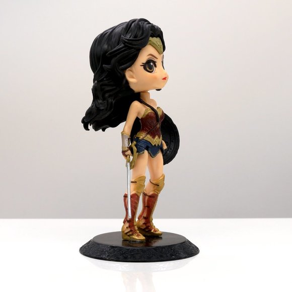 WonderWoman theme bracelet with figurine included. - Picture 5 of 6